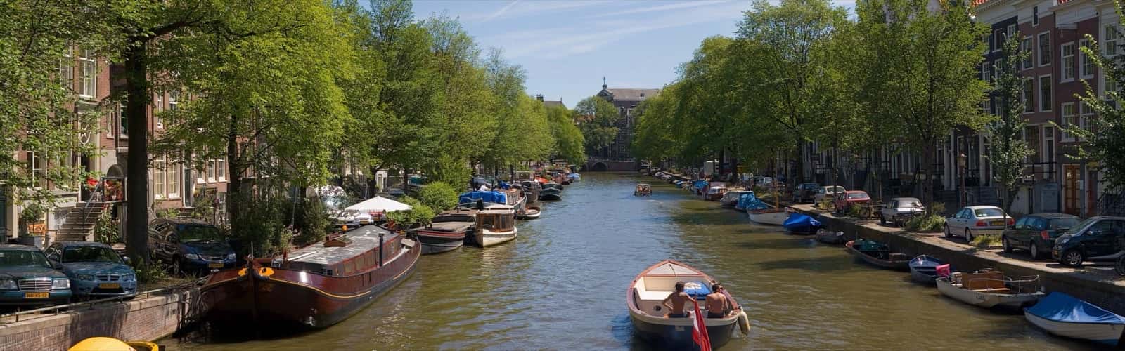 Amsterdam City Trip Voucher: 1 night + canal cruise for 2